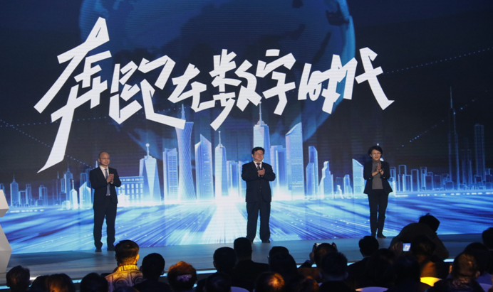 原創(chuàng)+開發(fā)，推動網(wǎng)絡(luò)文學(xué)產(chǎn)業(yè)規(guī)模持續(xù)增長