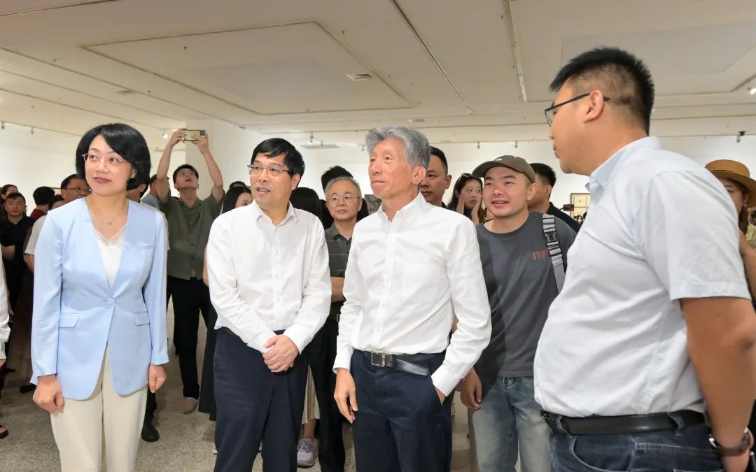 第十四屆全國美術(shù)作品展覽漆畫作品展在武漢開幕