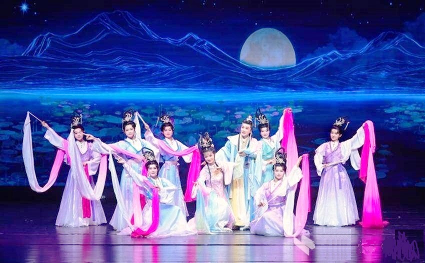 元宇宙概念新視覺黃梅戲《七夕傳奇》醉京城