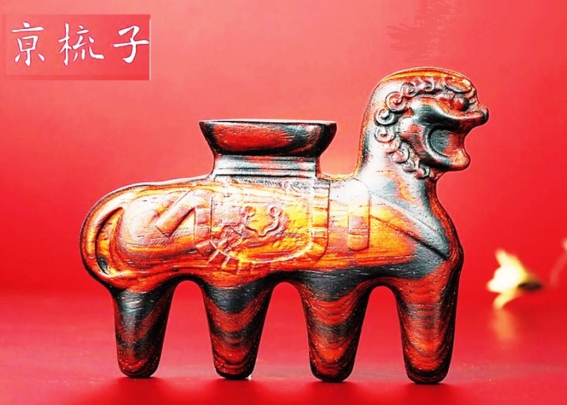  向文化要附加值 一把紅木梳200項(xiàng)專利版權(quán)