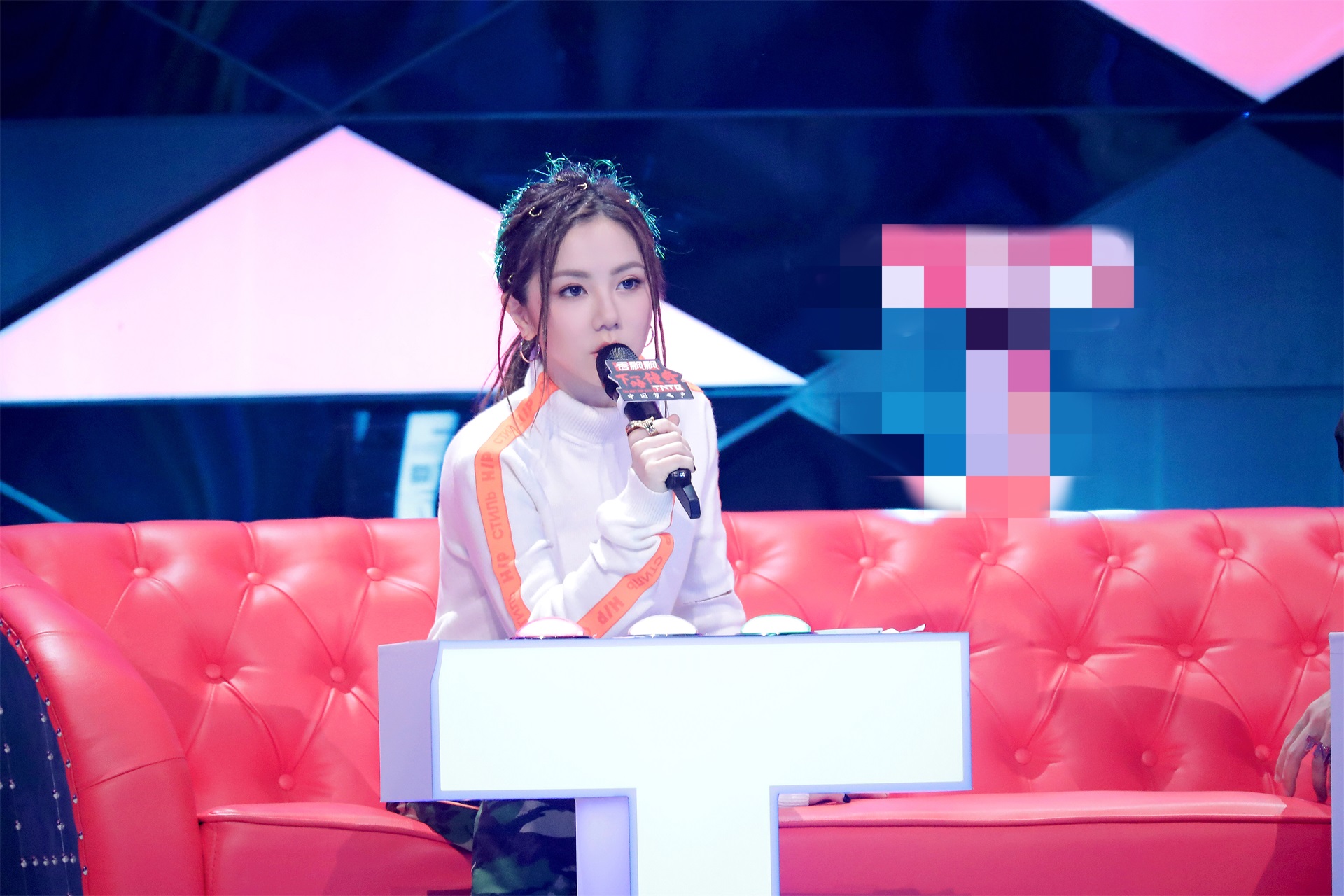 鄧紫棋版權(quán)糾紛:創(chuàng)作者與資本方的長(zhǎng)期博弈