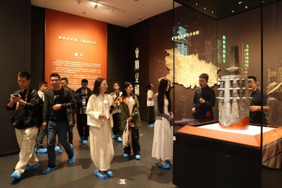 全球首個(gè)電影級(jí)數(shù)字VR“穿越”曾侯乙時(shí)代