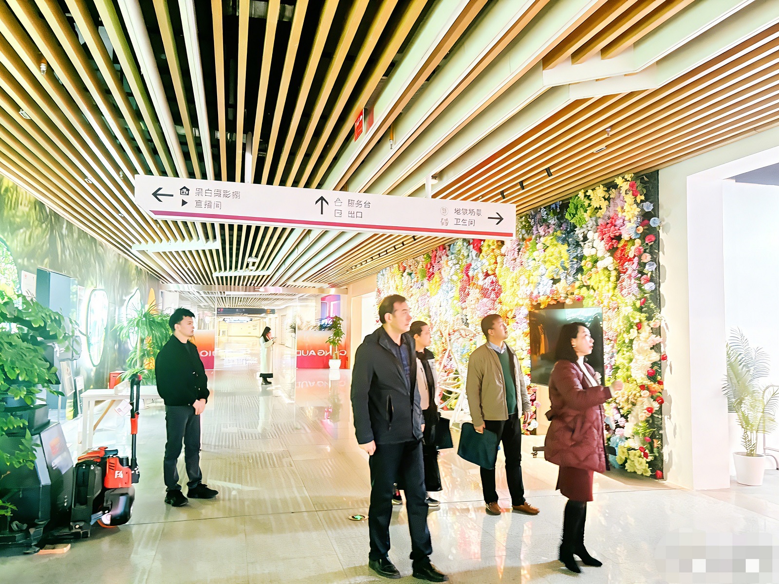 我中心赴長江視聽微短劇產(chǎn)業(yè)基地開展調(diào)研座談