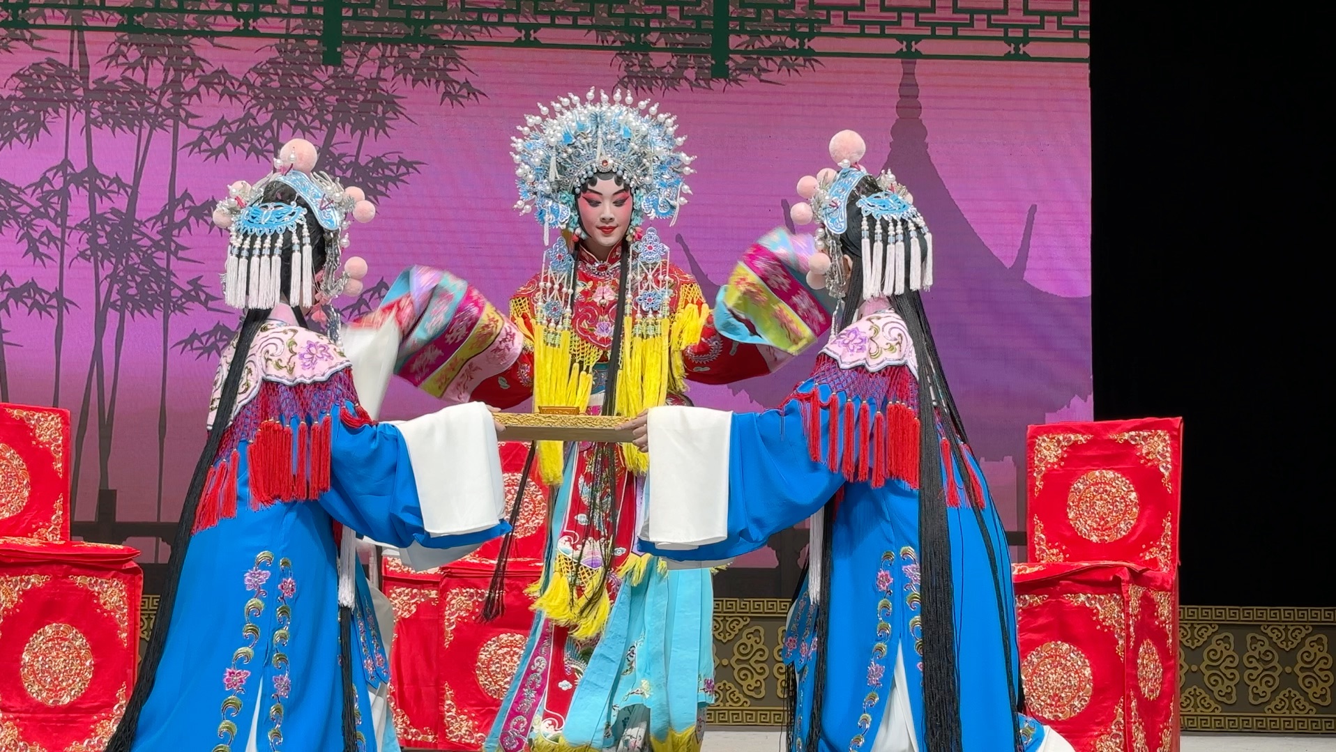 400多歲的漢劇，有了立法保護(hù)《武漢市漢劇保護(hù)傳承條例》