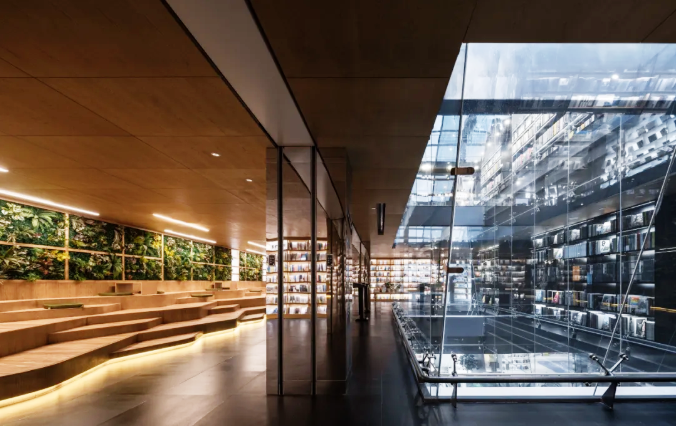 4·23世界讀書日 走進(jìn)湖北省外文書店