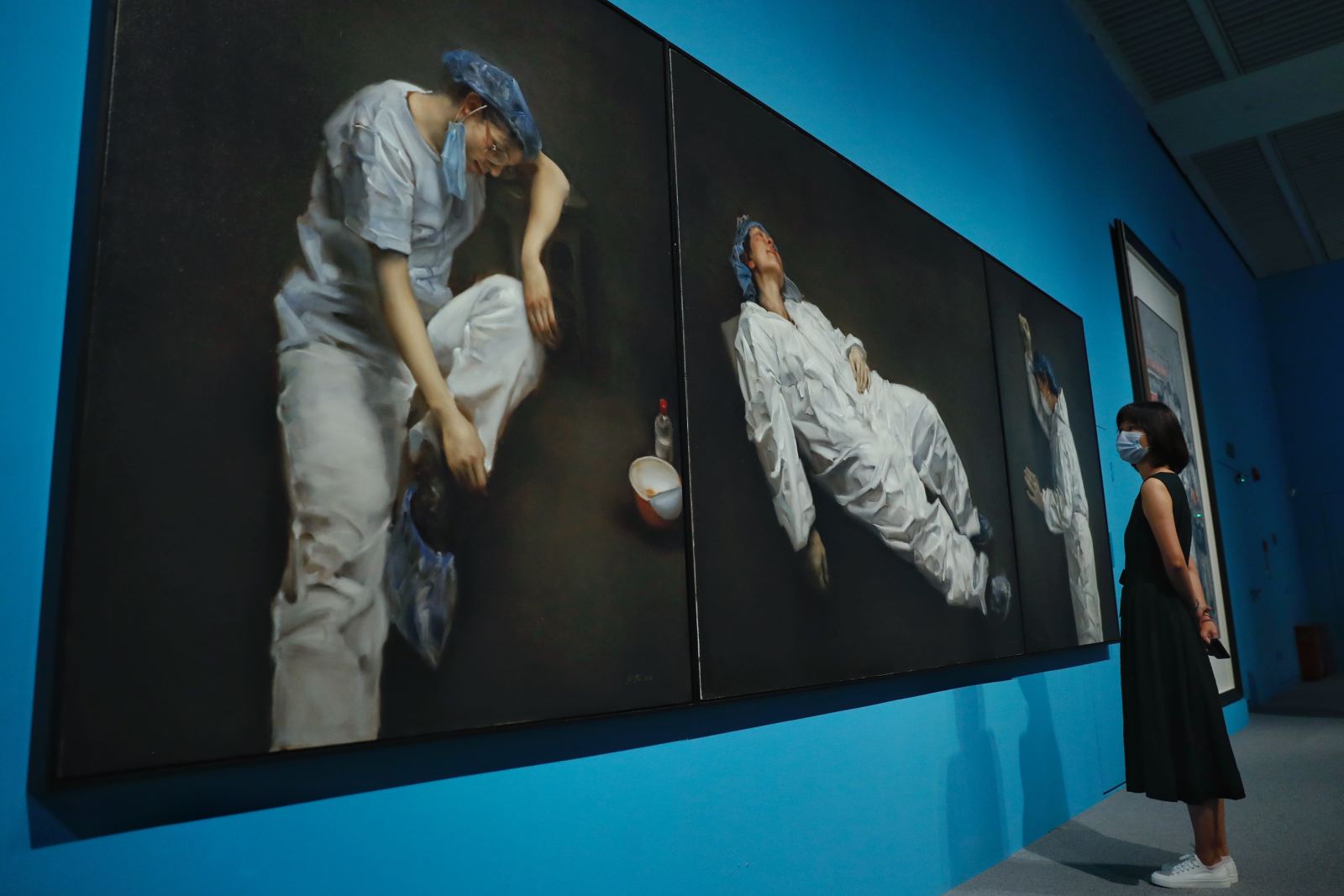 抗疫主題美術作品展在國博舉辦