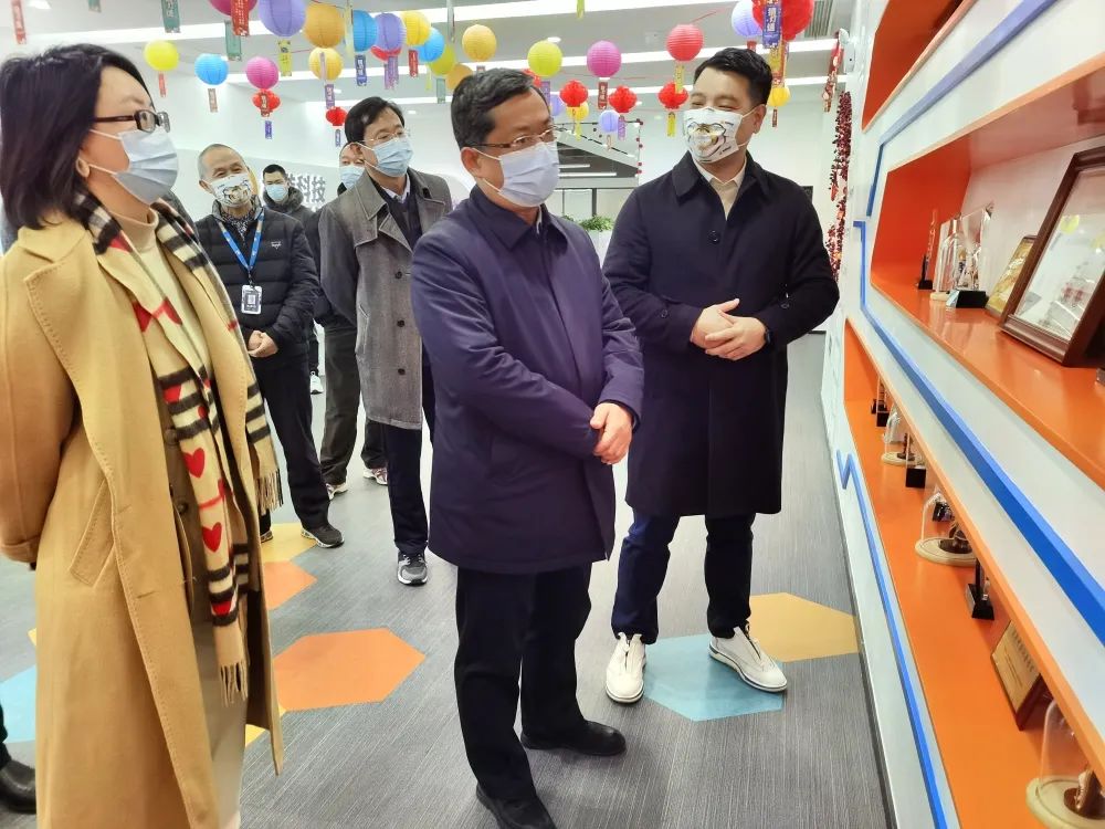 副部長胡勇政調研東湖高新區(qū)重點文創(chuàng)企業(yè)